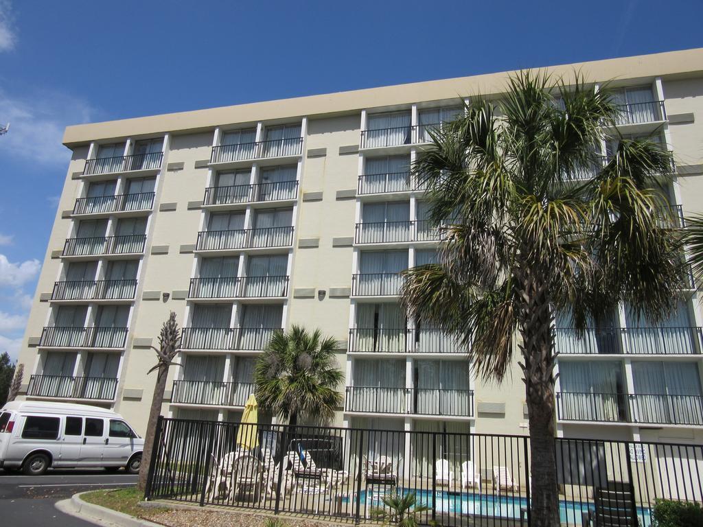 Hotel Charleston Grand North Charleston